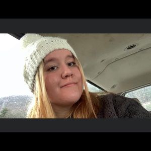 Meet your Posher, Hailey